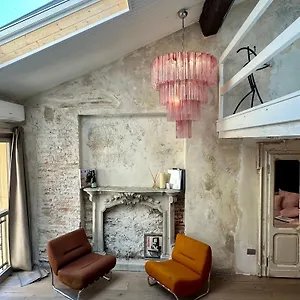 Charming And Design Attic Loft In Coolest Area Navigli Ticinese Mailand
